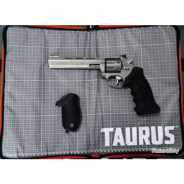 TAURUS TRACKER MODEL 970