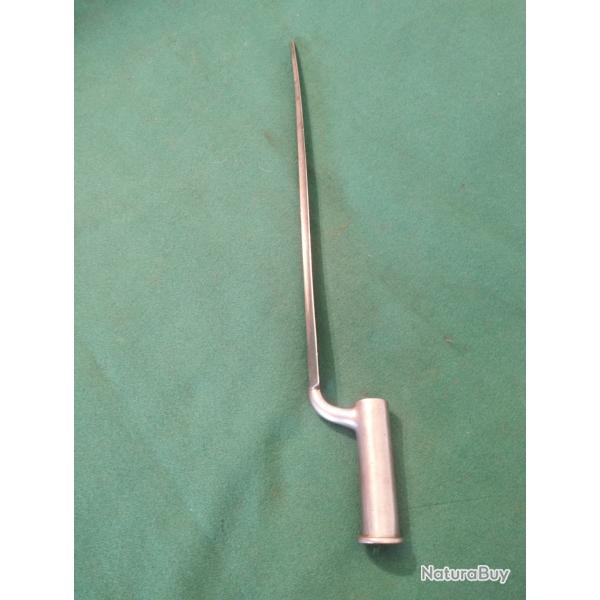 Baionette  Britannique  � douille pour Fusil  Brown Bess et posterieurs jusqu� 1850.