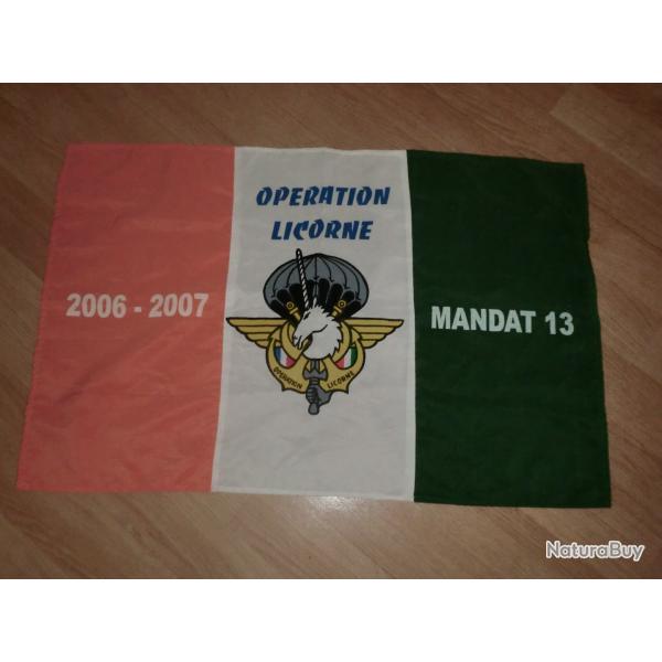 drapeau tissu op�ration licorne