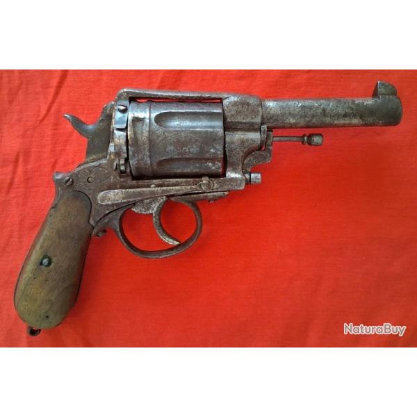 REVOLVER GASSER 1873/76 MONTENEGRIN et POIGNARD. 1e guerre mondiale.