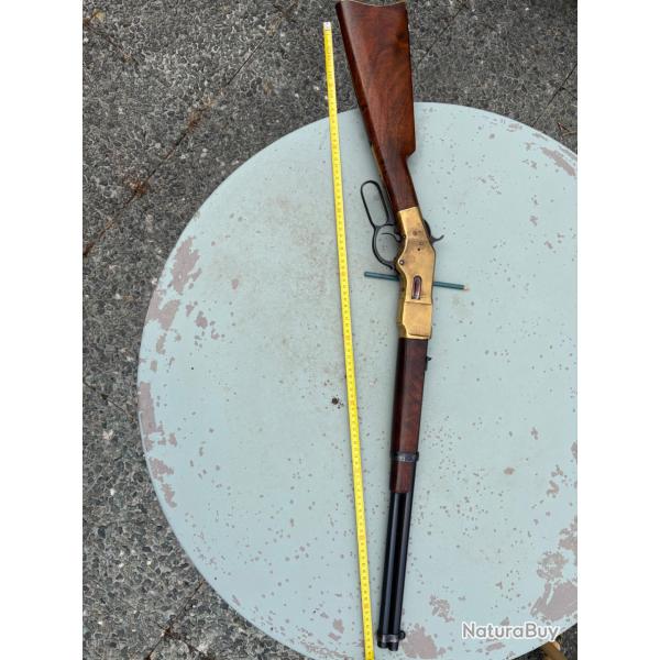 Winchester Uberti mod�le 1866 ; calibre 44-40 ( ann�e 1970 - XXVI - ).