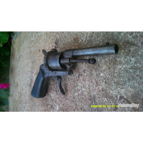 Ancien pistolet � broches type Lefaucheux ressort