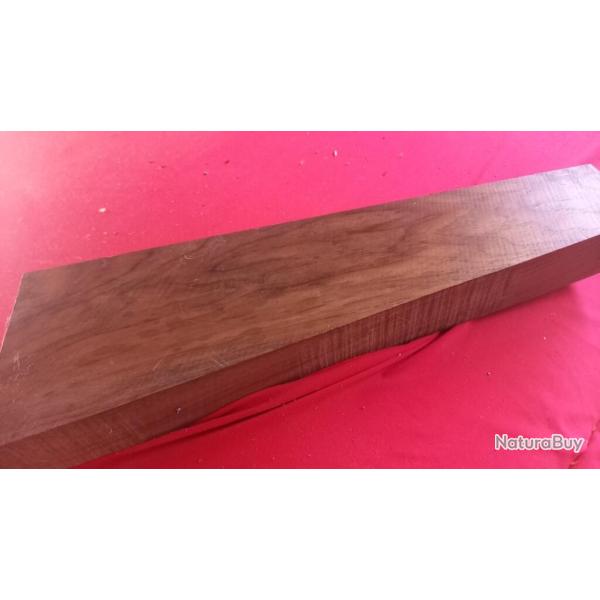 MAQUETTE EBAUCHE pour  CROSSE pour FUSIL en NOYER