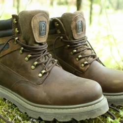 op&eacute; 1 euro Chaussure DETROIT Marron taille 45 lot 52