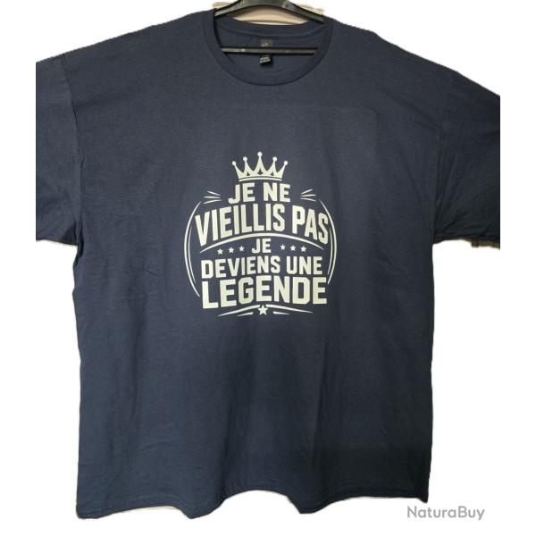 Tee shirt bleu XXL th�me "Je ne vieillis pas je deviens une l�gende"
