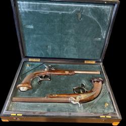 MAGNIFIQUE COFFRET PISTOLETS D'OFFICIER  type 1833 DE GRAND LUXE
