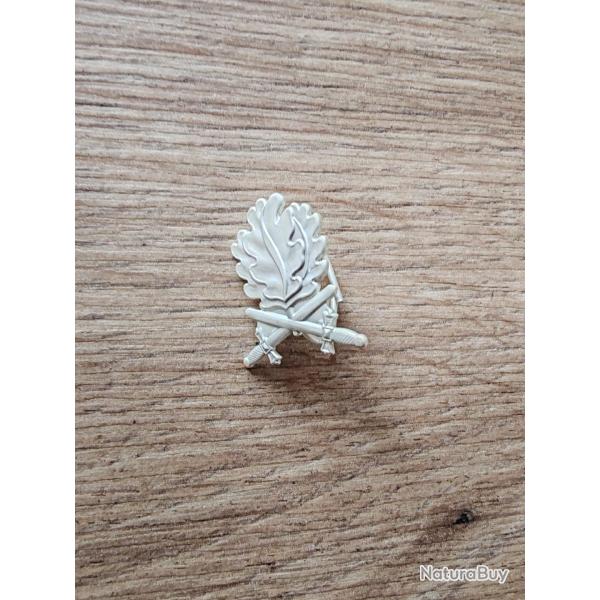 INSIGNE METAL DE FEUILLES DE CH�NE AVEC GLAIVES