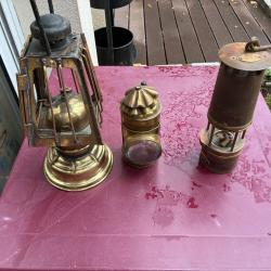 Lot de lampe a p&eacute;trole .  Mineur lampe de poilu