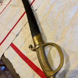 un sabre de d&eacute;coration du type briquet