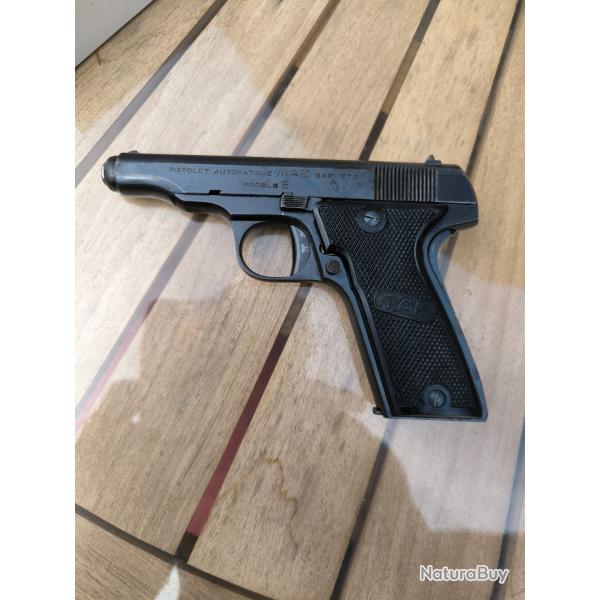 PISTOLET 6,35 MAB E