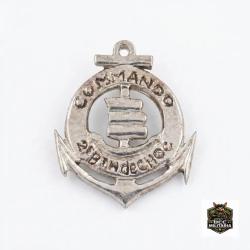 Commando 2&deg; btn de choc ( reproduction -copy) Hauteur 45 mm