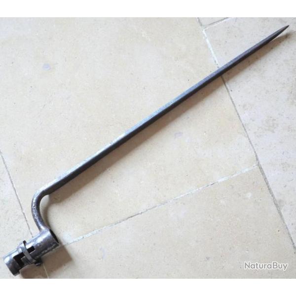 Ba�onnette � douille - XVIII i�me / XIX i�me longueur 48 cm - ref HAM17DOU001