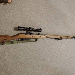 Mosin nagant 91/30 &eacute;quip&eacute; sniper et filet&eacute;
