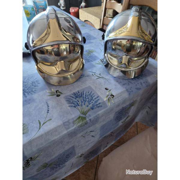 lot de 2 casques de pompiers seau � champagne