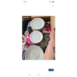 Service de vaisselle neuf jamais servi