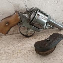 Superbe revolver bulldog London calibre 450 plaquettes ivoire + plaquettes bois etat de tirer