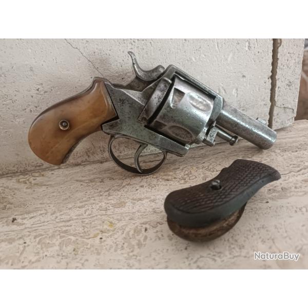 Superbe revolver bulldog London calibre 450 plaquettes ivoire + plaquettes bois etat de tirer