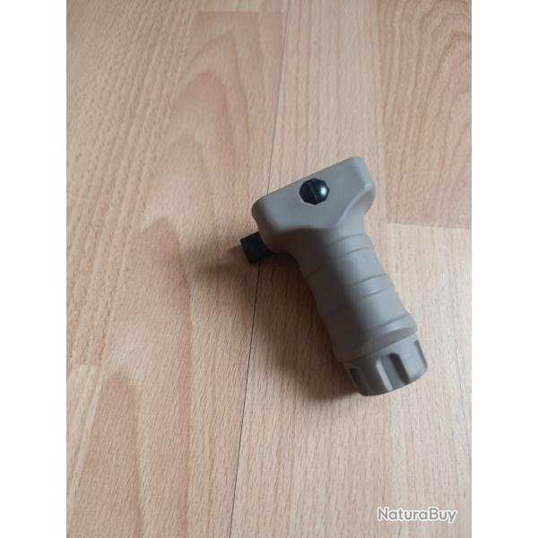 Poign�e tactique picatinny , grip de garde main couleur Tan.