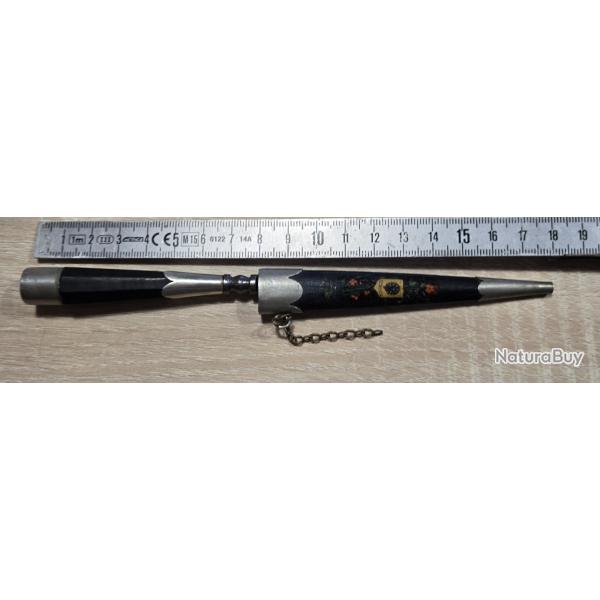 Couteau stylet corse