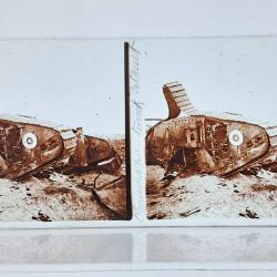 Photographie st&eacute;r&eacute;oscopique Premi&egrave;re Guerre mondiale char britannique captur&eacute;