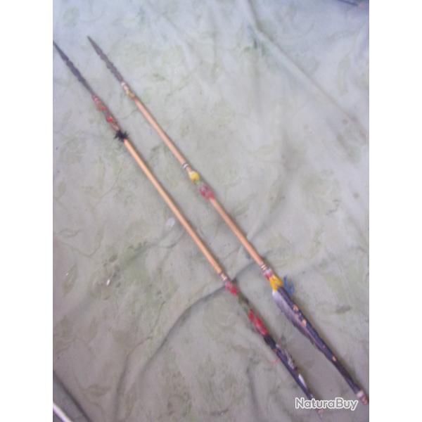 2 lances  ethniques