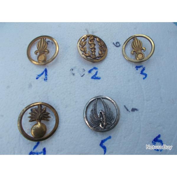 lot d'insignes b�ret de l'arm�e de terre,tres bon �tat