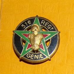 31&deg; Bataillon du G&eacute;nie, cuirasse rivet&eacute;e, &eacute;pingle sertie , roue dor&eacute;e noire &eacute;toile 5 branches verte
