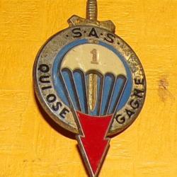 1&deg; R&eacute;giment Parachutiste d'Infanterie de Marine, relief, 2 pontets , FABRICANT DELSART SENS  ,  HOMO
