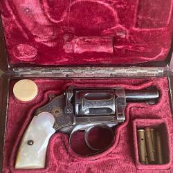 AUSSI SPLENDIDE QU'EXCEPTIONNEL REVOLVER DE LUXE &laquo;&nbsp;LE PETIT FORMIDABLE&nbsp;&raquo; SWING OUT DE LA M.A.S