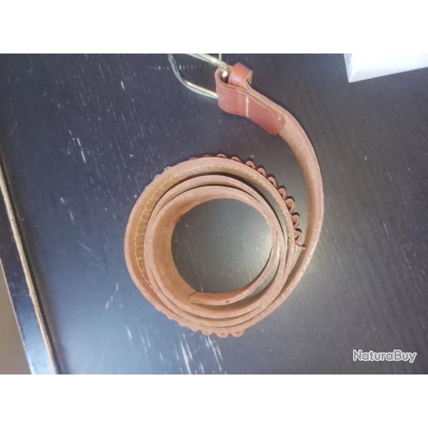 Ceinture western cartouchi�re 22lr en cuir