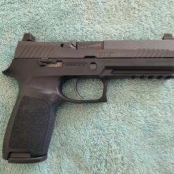 SIG SAUER P320 Full size ( 1 euros sans prix de r&eacute;serve )