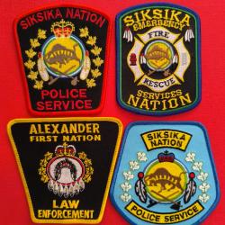 LOT &Eacute;CUSSONS POLICE AM&Eacute;RINDIENNE CANADA ALBERTA 3 indien