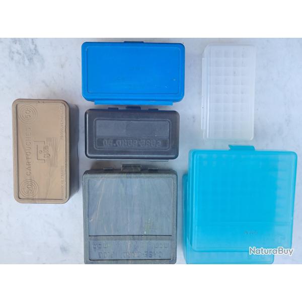 Petit lot de diff�rentes boites de rangementet/ou de transport pour munitions cal.9 MM