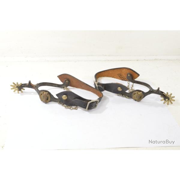 Paire d'�perons de cavalerie style Western country cowboy, t�te de cheval