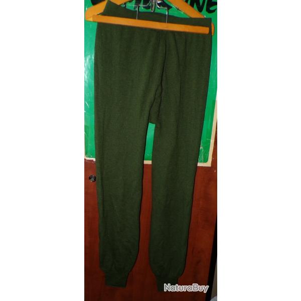 PANTALON  DE SOUS VETEMENT EFFET CHAUD , TAILLE MILITAIRE 112 SOIT 44-46 OU L - XL  EN CIVIL  ,BON