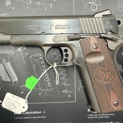 Colt Commander 45 acp 4,25" (arme de pr&eacute;sentation)