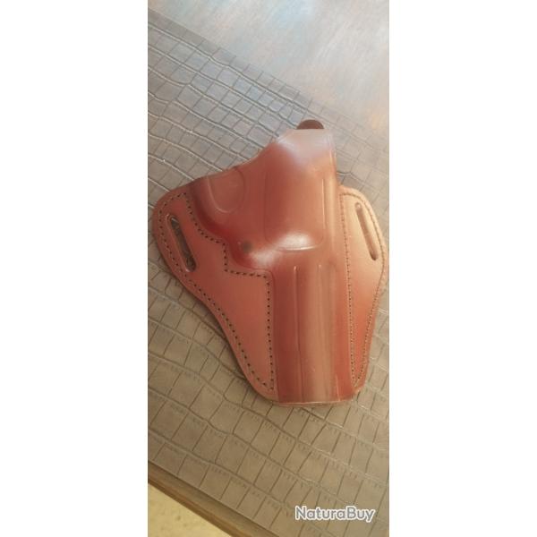 Holster mr73 tout cuir de marque Falco parfait �tat