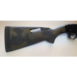 lot Crosse et pompe camo Mossberg speed feed avec r&eacute;serve de cartouches 500 - 590 - mav 88 maverick