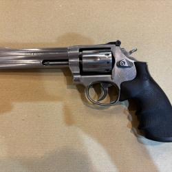 Revolver Smith & Wesson Mod. 617 6" 10 coups Cal. 22LR