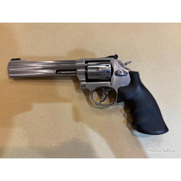 Revolver Smith & Wesson Mod. 617 6" 10 coups Cal. 22LR