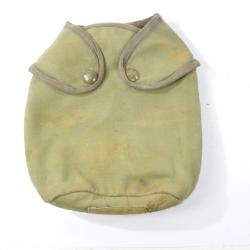 Housse de gourde bidon Arm&eacute;e Fran&ccedil;aise ann&eacute;es 1970 - 1980. Kaki vert. chasse p&ecirc;che survie