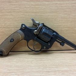Revolver Fran&ccedil;ais 1892 MAS Cal 8&nbsp;mm proche du neuf et son &eacute;tui &agrave; 1� sans prix de r&eacute;serve !