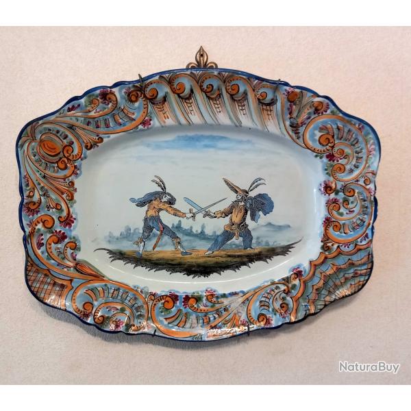 Tr�s beau plat ovale de Keller et Gu�rin (Lun�ville) Jacq. Callot  ART DECO de taille 37 X 29 cms