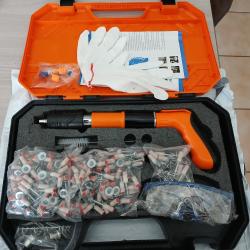 Coffret pistolet &agrave; clous en acier explosif/pistolet &agrave; rivets + 200 clous NEUF