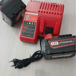 Lot un chargeur 3A et 2 batteries 18V 6 Ah adaptable machine Milwaukee M18 NEUF