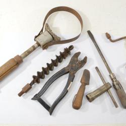 Lot outils grande cl&eacute; &agrave; filtre, pince &agrave; sertir, tournevis, mini-drille...