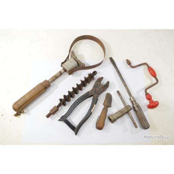 Lot outils grande cl� � filtre, pince � sertir, tournevis, mini-drille...