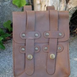 Pochette en Cuir Style Country R&eacute;tro Fabrication Artisanale 2 Poches