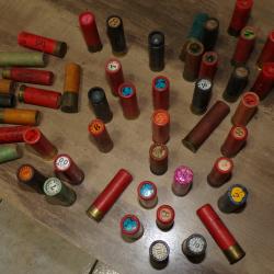 UN LOT de 60 CARTOUCHES de CHASSE ANCIENNES pour COLLECTION