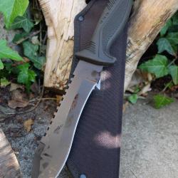 Couteau de Garde Forestier Ranger Africain Lame Acier 3Cr15 Fonction Scie Manche Abs Etui Nylon 000